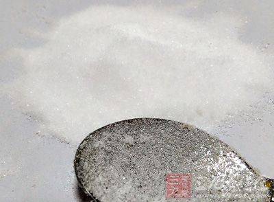 豆腐乳中必須放很多鹽才能幫助防腐 豆腐乳中必須放很多鹽才能幫助防腐