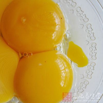 每天早晨吃上一個水煮雞蛋就能大大降低患乳腺癌地風險性 每天早晨吃上一個水煮雞蛋就能大大降低患乳腺癌地風險性