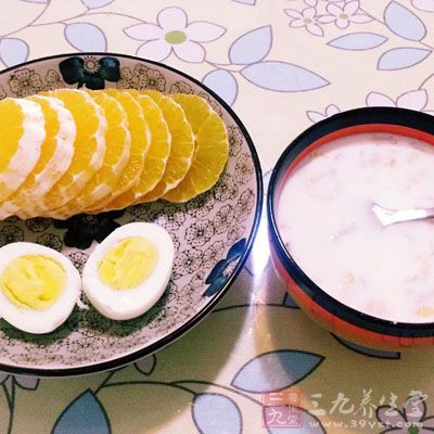 要吃點有營養的食物，這樣才可以滿足我們日常的能量需求