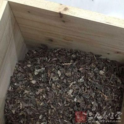 中醫的治療原則是清熱涼血，祛風止癢