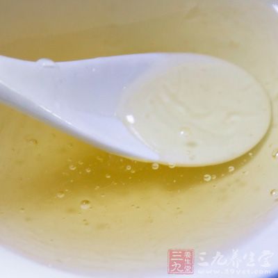 雞蛋、蜂蜜及面粉