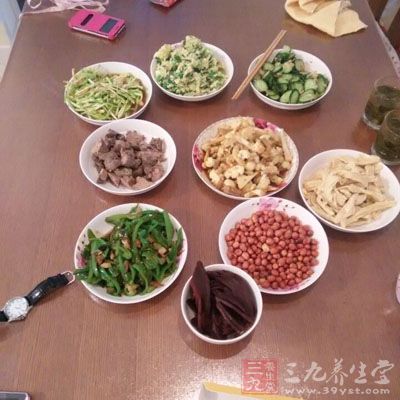 午餐長期飽食的後果