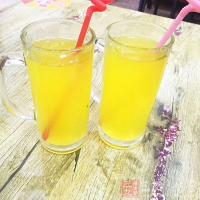 水果最好不要搾汁喝