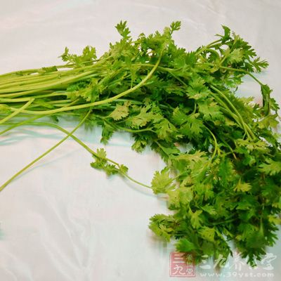 木耳，香菜，鹽，糖，醋