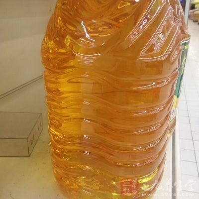 葵花籽油中含有豐富的蛋白質、鐵、等元素,在治療糖尿病、缺鐵性貧血病都很有效 葵花籽油中含有豐富的蛋白質、鐵、等元素,在治療糖尿病、缺鐵性貧血病都很有效