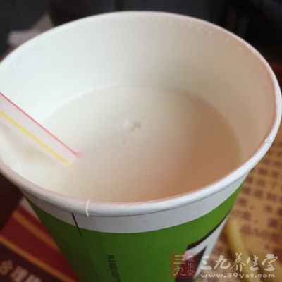 豆漿一定要徹底煮熟後飲用 豆漿一定要徹底煮熟後飲用