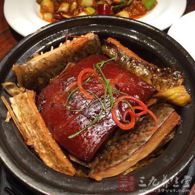 二忌:肥甘厚味食物 二忌:肥甘厚味食物