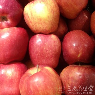 保留在蘋果表面,這樣就可以非常有效的防止生蟲 保留在蘋果表面,這樣就可以非常有效的防止生蟲