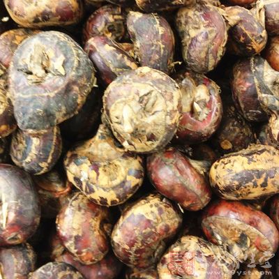 一定要把它的皮去除以後再吃 一定要把它的皮去除以後再吃