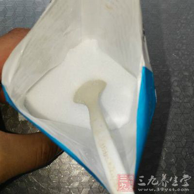 仙茅20克,大蝦250克,生姜2片,鹽少許 仙茅20克,大蝦250克,生姜2片,鹽少許