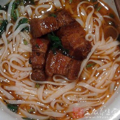 炖肉吃多了小心會致癌