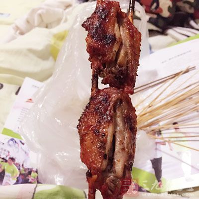 那麼在你喝酒的時候就不要再吃烤制的食物 那麼在你喝酒的時候就不要再吃烤制的食物