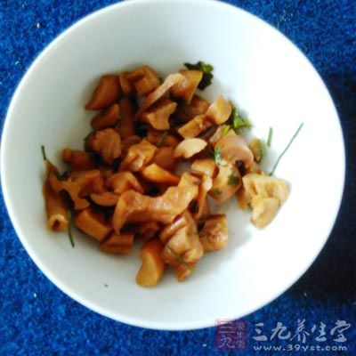 很多人都是自己在家腌制蘿卜干的 很多人都是自己在家腌制蘿卜干的