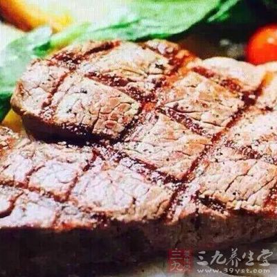 酸菜和牛肉搭配起來的口感是非常棒的 酸菜和牛肉搭配起來的口感是非常棒的