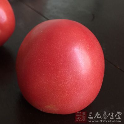 很多愛美的女性都用西紅柿代餐減肥 很多愛美的女性都用西紅柿代餐減肥