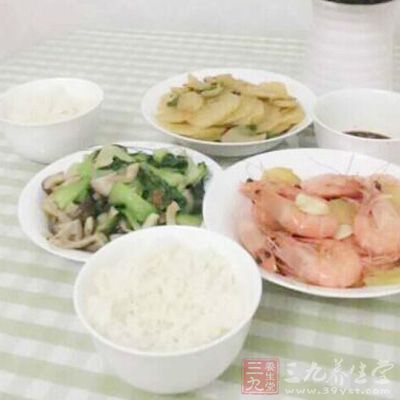 吃飯的時候不要說話