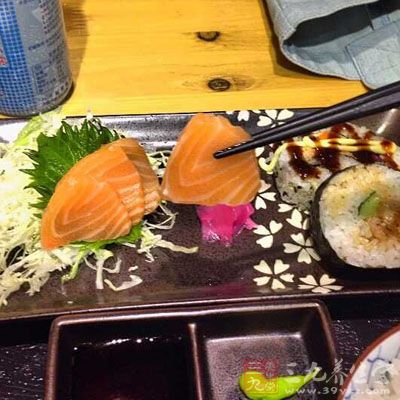 主治腸胃疾病的醫生們很少或者根本不吃生冷食物