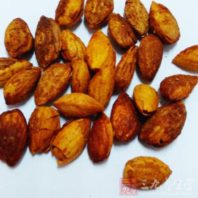 苦杏仁不宜多吃，否則易中毒