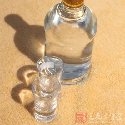 9成的酒精是在人體的肝髒中代謝 9成的酒精是在人體的肝髒中代謝