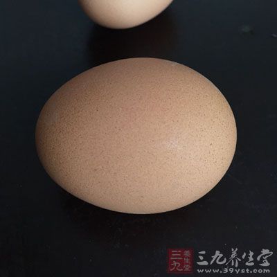 往往會在裡面直接放入雞蛋一起煮