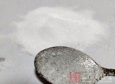 鹽吃多了會導致皮膚失水 鹽吃多了會導致皮膚失水