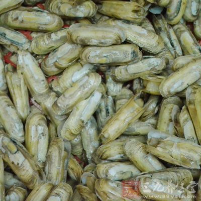 煮食前,應用清水將外殼洗擦干淨,並浸養在清水中7-8小時 煮食前,應用清水將外殼洗擦干淨,並浸養在清水中7-8小時