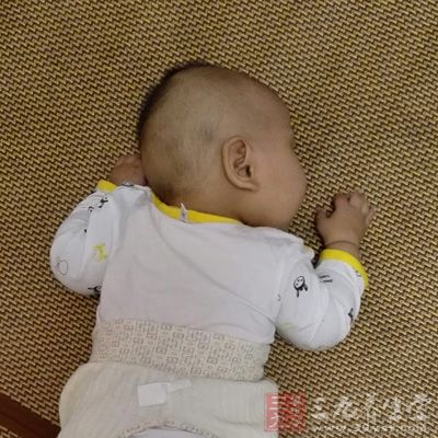 一歲以內的嬰幼兒，是非常不適合吃蜂蜜的