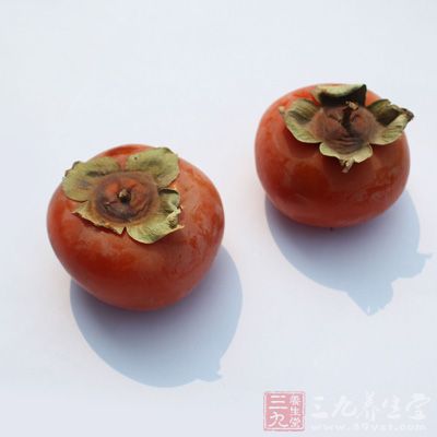 柿子色澤鮮艷、果味清甜 柿子色澤鮮艷、果味清甜