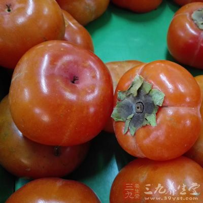 柿子有助於降低血壓,軟化血管 柿子有助於降低血壓,軟化血管