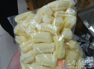 食品添加劑為了改善食物色澤口感