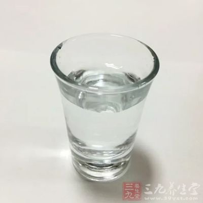 嘔吐停止後馬上給補充水分