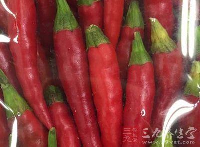 秋季吃辣、進補過多導致心火旺 秋季吃辣、進補過多導致心火旺