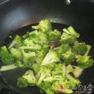 豆類、乳制品、西蘭花,發生脹氣 豆類、乳制品、西蘭花,發生脹氣