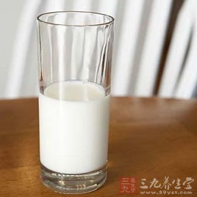 不是說喝牛奶會變胖,但是想減肥的人,多喝不加糖的豆漿絕對是有幫助的 U7343P1274DT20120108224609