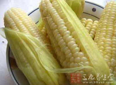 街邊的煮玉米吃不得