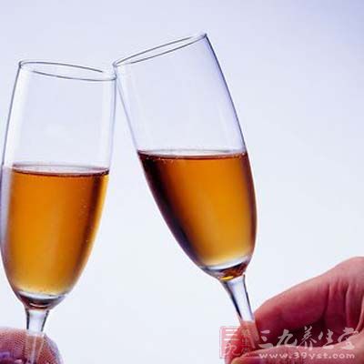 在美國都市中過量飲酒是急性胰腺炎的主要原因