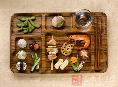 對過去曾明顯誘發和加重自己病情的食物應該避免食用 對過去曾明顯誘發和加重自己病情的食物應該避免食用