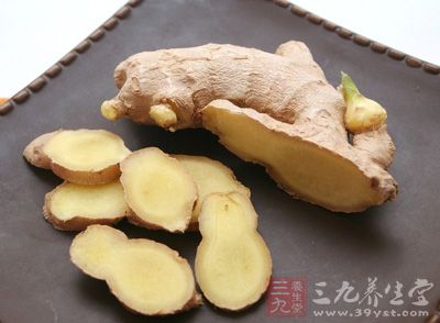 晚上食用生姜,易出現咳嗽、口燥咽干、心煩不寐、盜汗心悸、咽痛音啞等症 晚上食用生姜,易出現咳嗽、口燥咽干、心煩不寐、盜汗心悸、咽痛音啞等症
