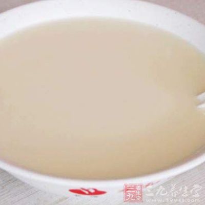 忌喝未煮熟的豆漿