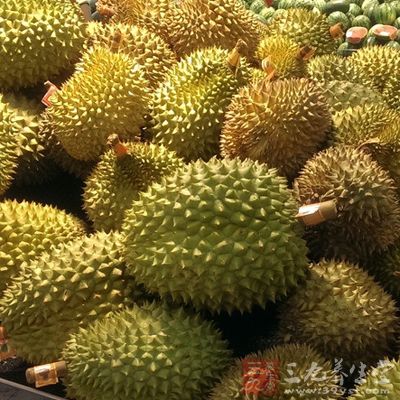 大家在吃完榴蓮之後千萬不要再喝啤酒了 大家在吃完榴蓮之後千萬不要再喝啤酒了