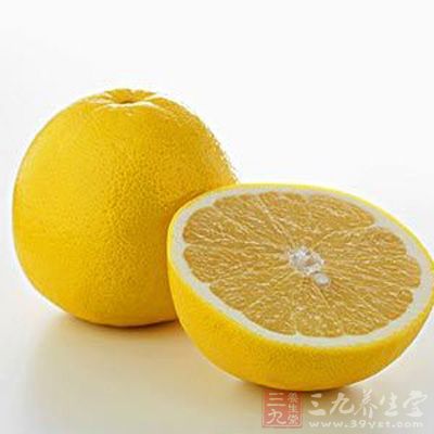 柚子果肉性寒,味甘、酸,有止咳平喘、清熱化痰、健脾消食、解酒除煩的醫療作用 柚子果肉性寒,味甘、酸,有止咳平喘、清熱化痰、健脾消食、解酒除煩的醫療作用