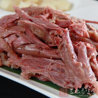 狗肉溫腎助陽，能加重陰虛陽亢型高血壓的病情