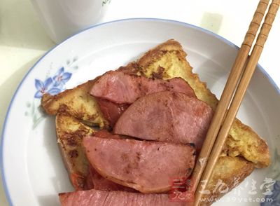 晚飯的歷史和其他兩餐比較起來存在的時間短