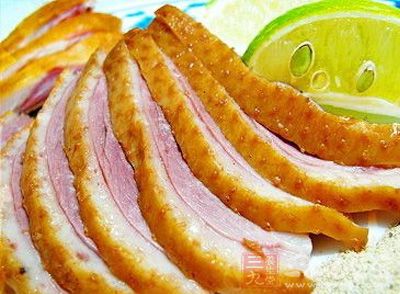 補虛益氣，暖胃生津。凡經常口渴、乏力、氣短、食欲不振者，可常喝鵝湯，吃鵝肉