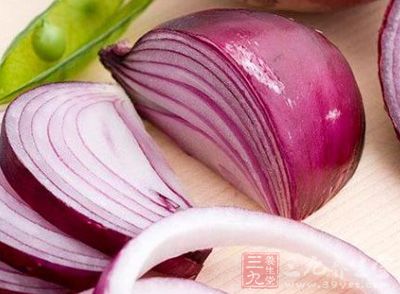 洋蔥有提高免疫，抗腫瘤，降血脂等功效