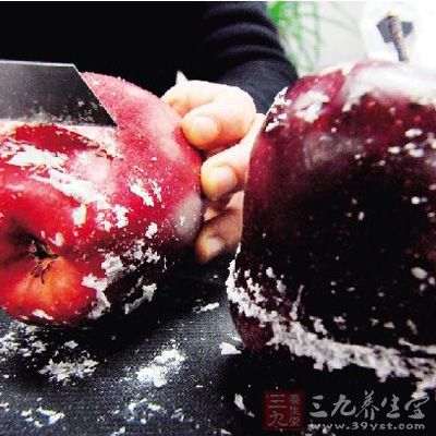 許多蘋果在生長過程中,過量使用催長素、催紅素、膨大素,或者存放中過量使用防腐劑 許多蘋果在生長過程中,過量使用催長素、催紅素、膨大素,或者存放中過量使用防腐劑