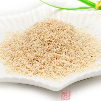 因為味精是一種神經性的傳導物，也就是說雞精在進入我們的體內就會變成一種物質，然後將刺激傳送到另一個地方