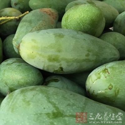 芒果中含有維生素C、礦物質等，可起到防止動脈硬化及高血壓的食療作用