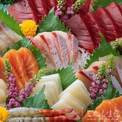 患者禁食內髒、骨髓、海味、發酵食物、豆類等