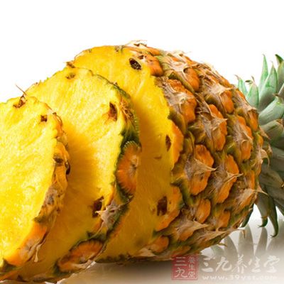 牛奶+菠蘿：身體不適